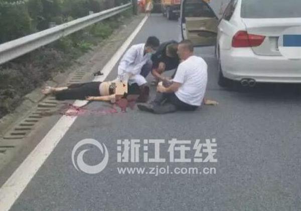 高速換胎妻被撞死