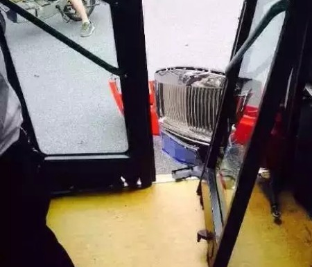 鳥叔在杭州出車禍沒有傷亡