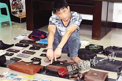 重慶笨賊深夜扮木乃伊盜竊