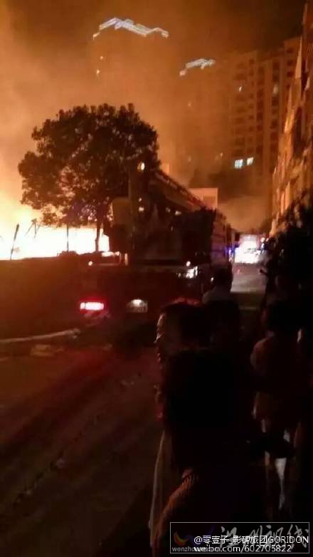 枝江建材市場發生火災