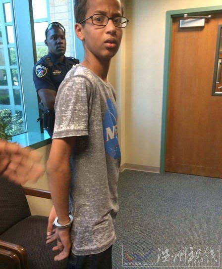 男孩自制數(shù)字鬧鐘被帶走