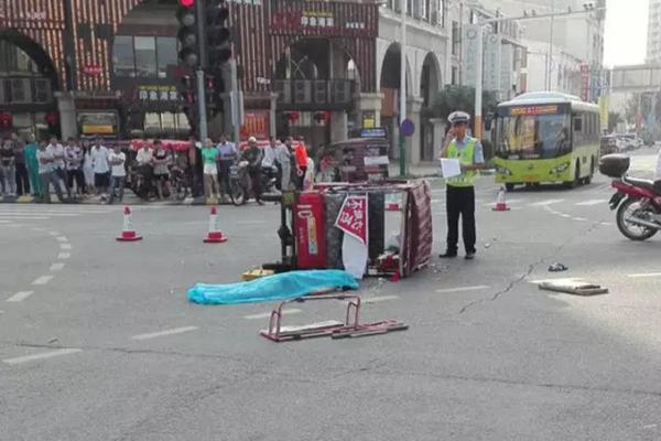 女子殯儀車上復活