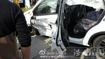 睢寧東環(huán)島發(fā)生一起交通事故