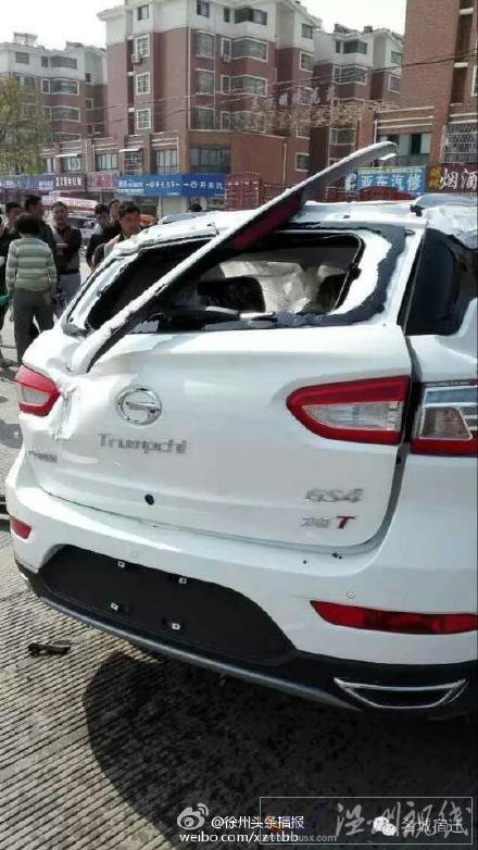 肇事車(chē)座椅上的塑料膜還沒(méi)撕