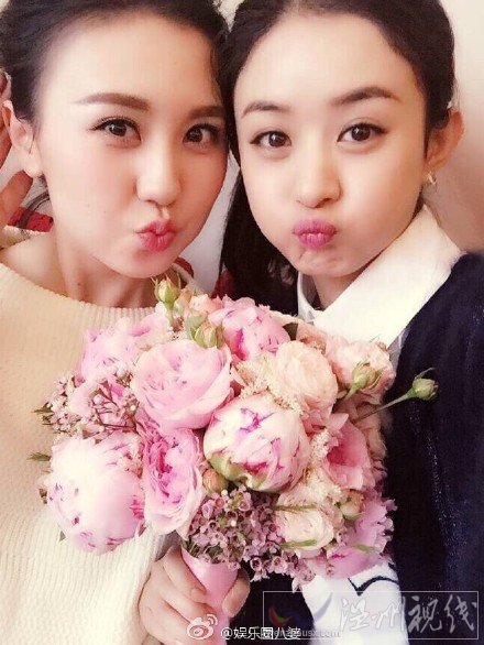 趙麗穎接到新娘捧花