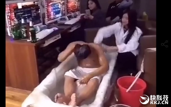 網吧美女搓背服務