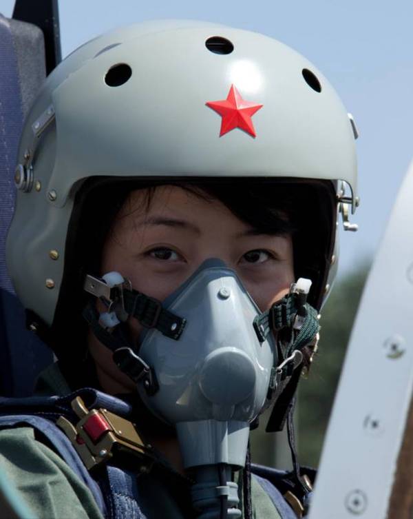 殲10女飛行員余旭犧牲