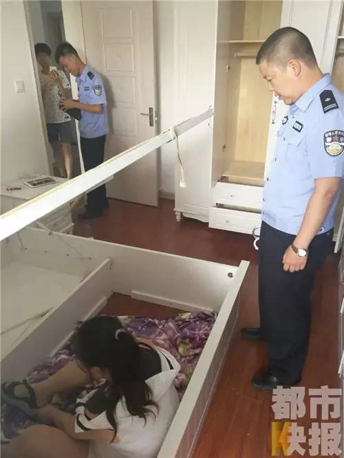 孕婦睡別人床墊下