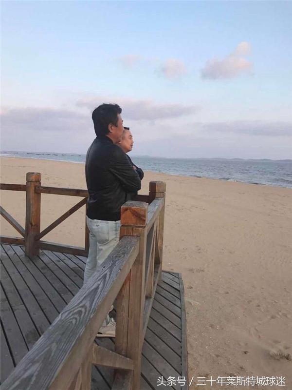 劉國梁下海經(jīng)商