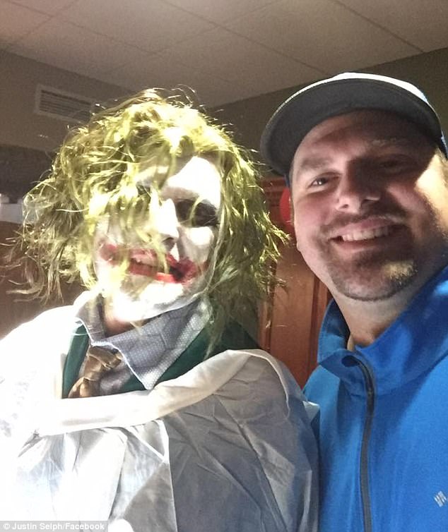 醫生扮小丑接生