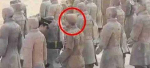 女子發現兵馬俑動