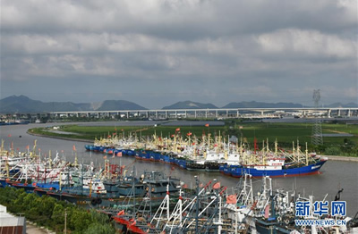 臺風瑪莉亞逼近 浙江臺州漁船回港避風