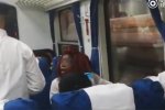 外籍女子火車霸座 網(wǎng)友呼吁要處罰