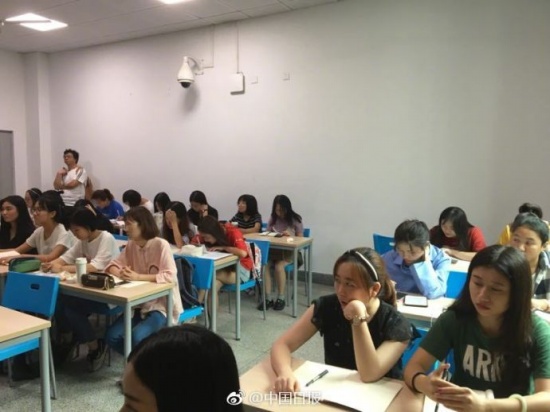 教授打車737公里花費(fèi)4600元準(zhǔn)時(shí)上課