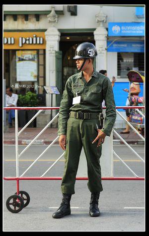 曼谷街頭發(fā)生槍?xiě)?zhàn)