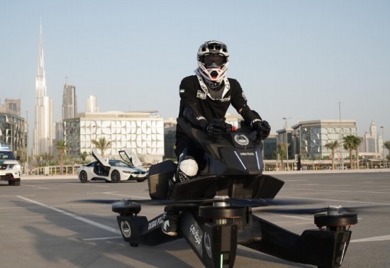 飛行摩托升空5米