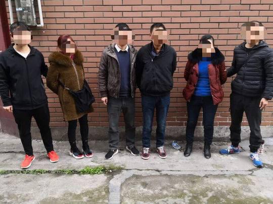 寶石戒指當街急賣 大媽上當