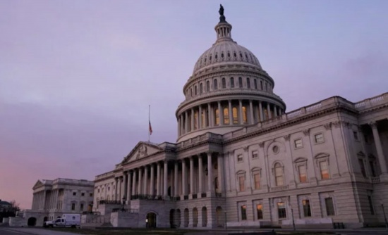 威脅要在美國國會山引爆炸彈的嫌犯自首