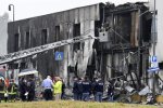 意大利小型飛機(jī)墜毀8人死亡
