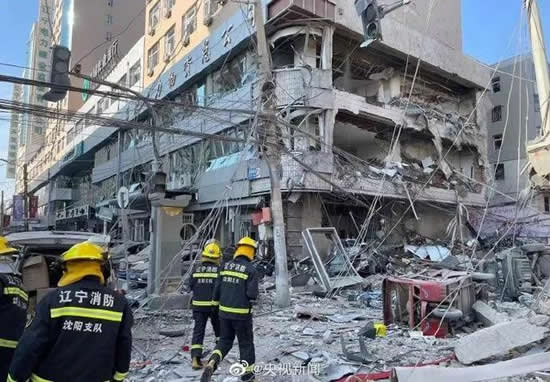 沈陽一飯店燃氣爆炸 半條街成廢墟