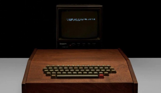 喬布斯手工打造的蘋果電腦