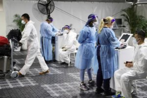 澳大利亞新增確診病例激增放寬防疫措施