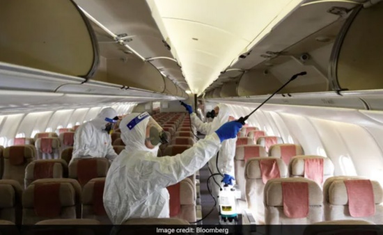 在飛機上感染Omicron的風(fēng)險增加