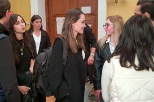 好萊塢女星朱莉訪問利