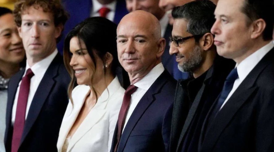 當天在場的億萬富翁&mdash;&mdash;包括埃隆&middot;馬斯克、杰夫&middot;貝佐斯和馬克&middot;扎克伯格