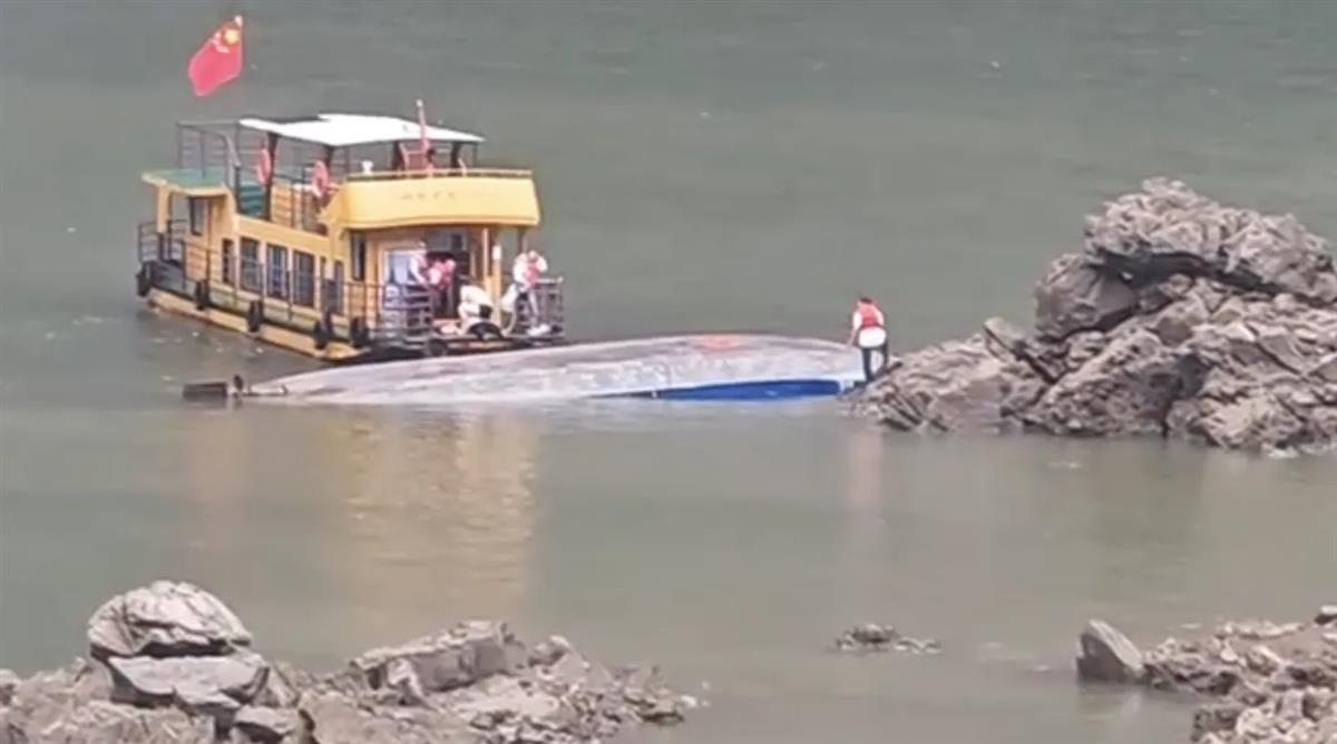 游船傾覆致9死 交通局:曾發天氣預警