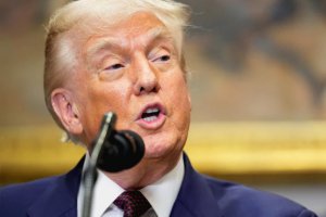 億萬(wàn)富翁支持特朗普 中期選舉前籌集2.74億美元