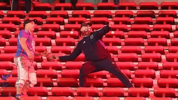 南美杯比賽因球迷沖突取消