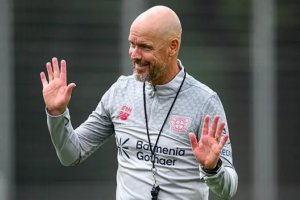 勒沃庫森主教練滕哈格為何執(zhí)教不到10周被解雇